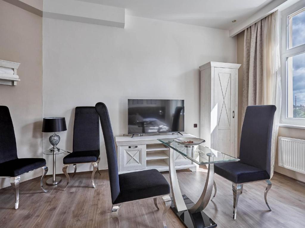 Hotel Adria Karlovy Vary Bagian luar foto