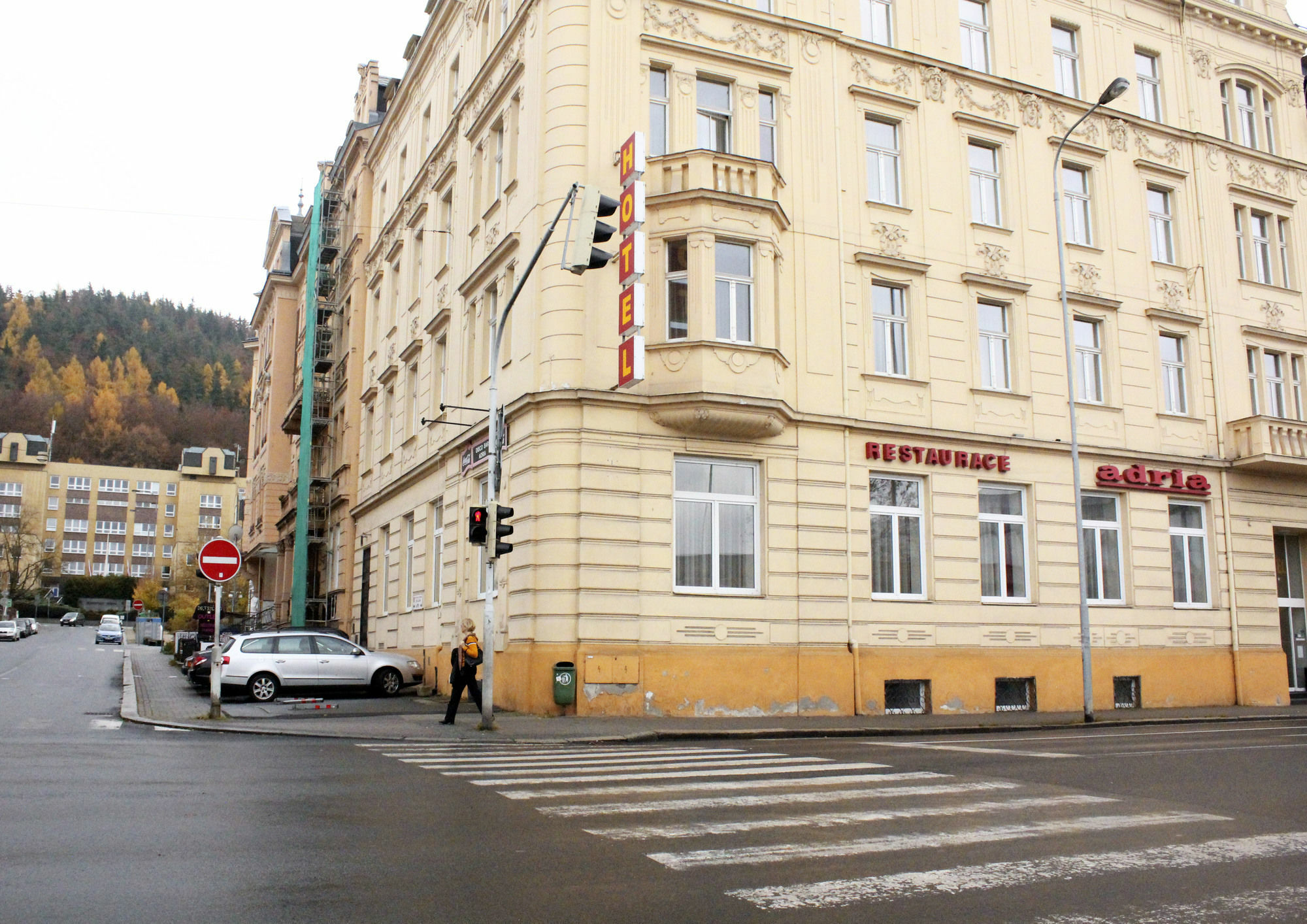 Hotel Adria Karlovy Vary Bagian luar foto